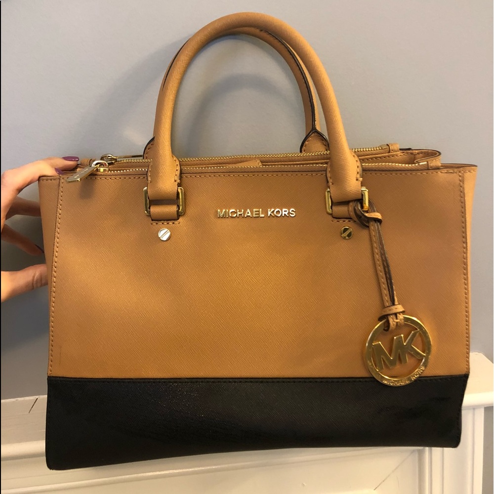 Michael kors tote